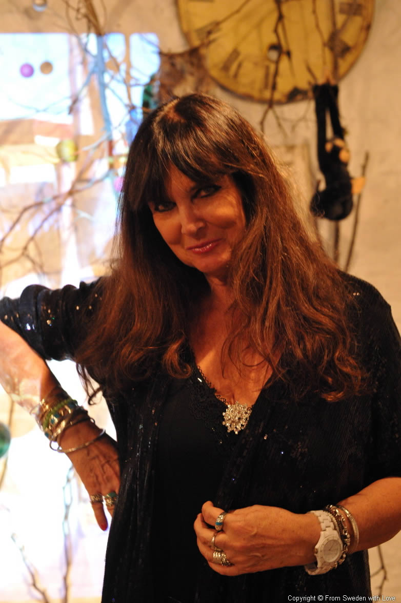 caroline munro misty moon gallery london1